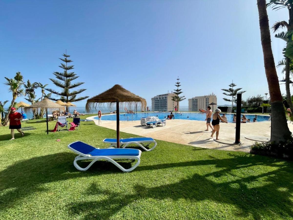 Beach And Pool Holidays At The Grand Coloso Benalmádena Exteriér fotografie